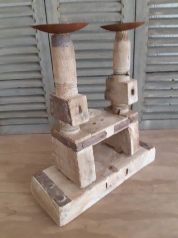 2 armerige kandelaar 7