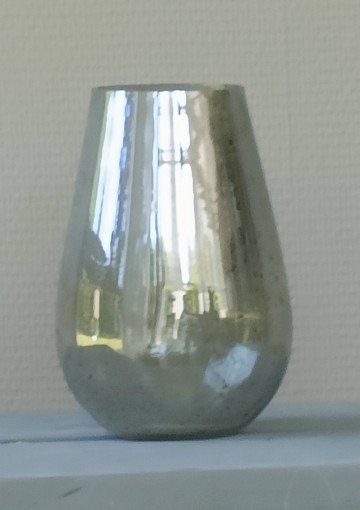 Glazen vaas Stones Luster 14 x 20 cm met parelmoerachtige glans van voren bekeken