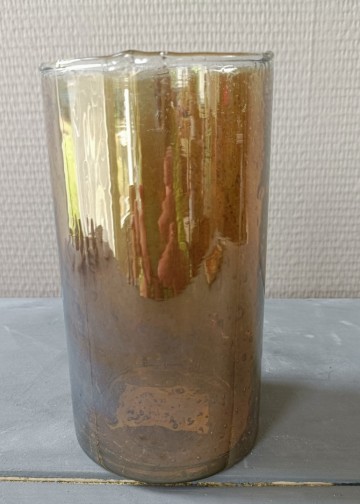 Bruine glazen vaas met parelmoerglans en reliëf 8x15 cm