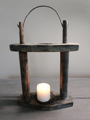 Kaarsenhouder sola met kaars aan