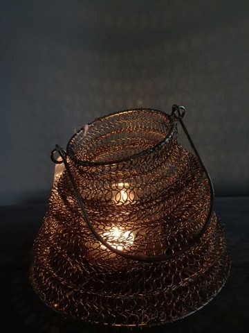 Lantaarn habergeon aan linkerkant ingezakt