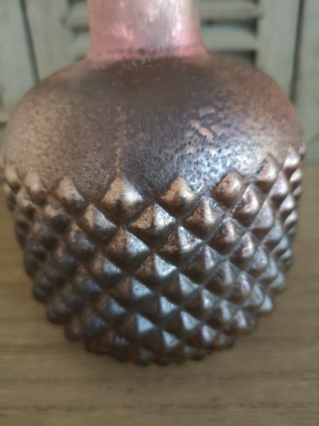 Lara vase round pink dichtbij