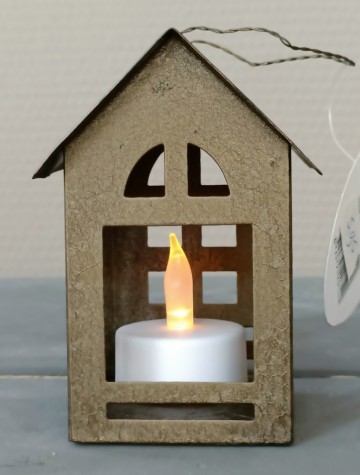 Metalen waxine huisje almu 6x6x10,5 cm met brandend waxinelichtje voor een warm lichteffect