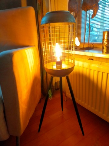 Middelste lagulamp aan