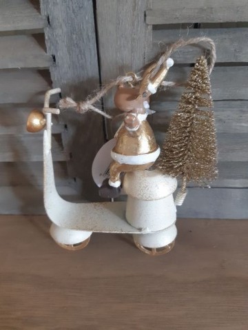 Rendier op scooter1