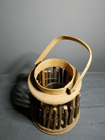 Ronde lantaarn takkenbovenaf