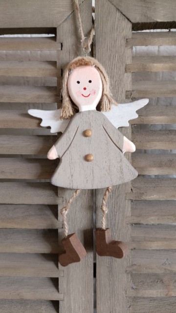 Saga engelhanger hout grijs