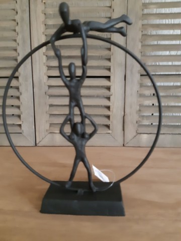 Spelende kinderen in een ring