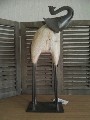 Tori olifant hoog recht zijkant