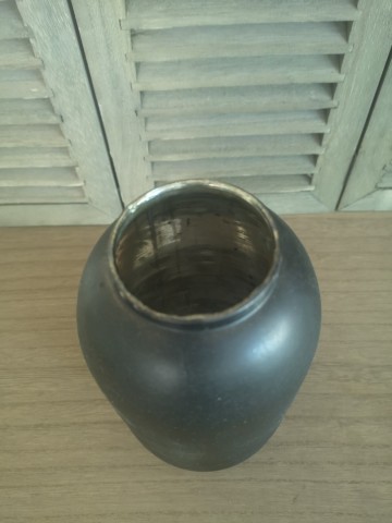 Vaas shabby black bovenaf