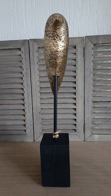 Vinci vogel op voet groot voor