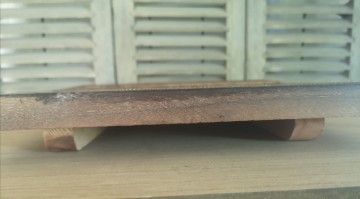 Wooden tray onderkant